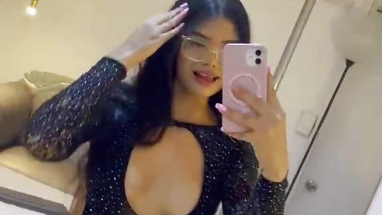 Do u want tease me ? wish that you do 🌸 – video modela na kameri kimberly_montiel