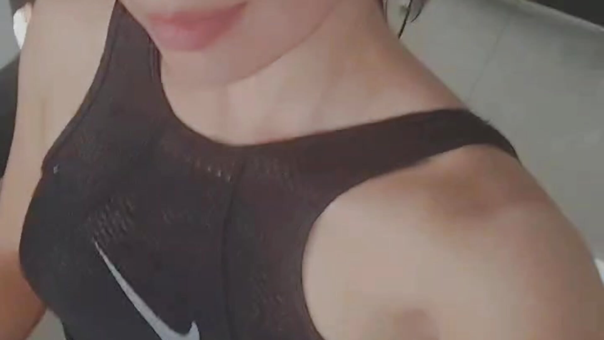 Running - video by valentinaEliott cam model