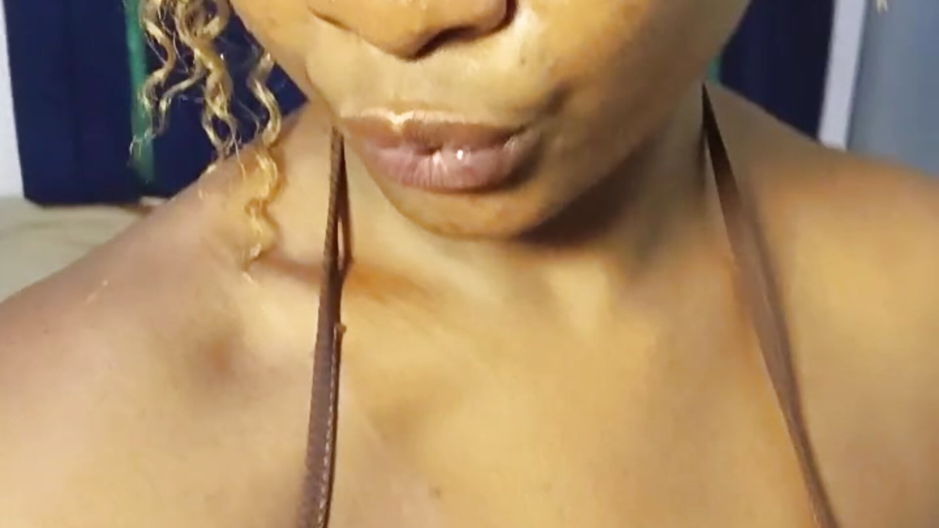 Get to see her up close and personal - video by Cute_JoJo cam model