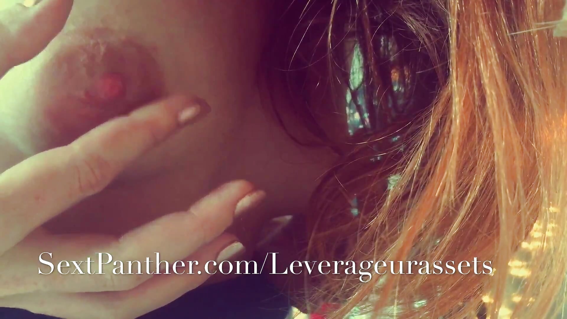 Tiny Titty Play Redhead in Blue Lingerie - vidéo du modèle de showcams leverageurassets