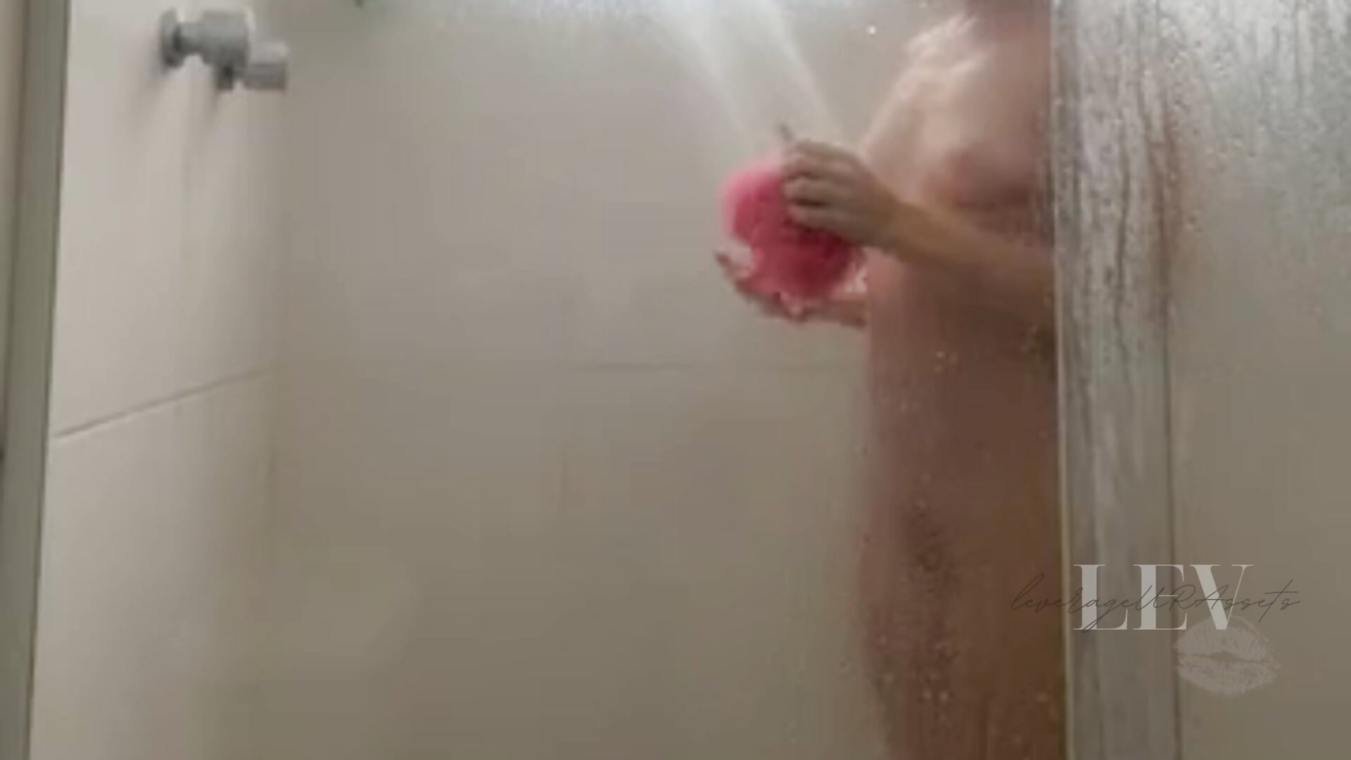 Shower Live LeverageURAssets - 410