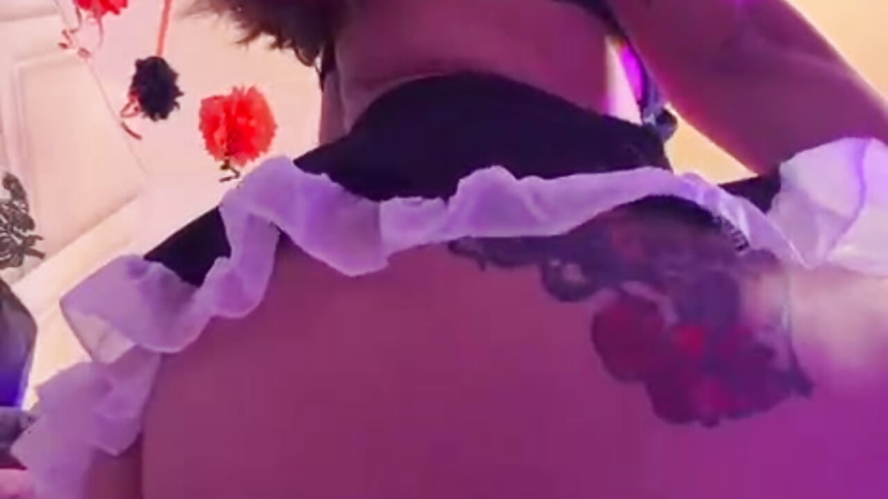 MY BIG BUM IN YOUR FACE😈😜 - video van LexyVegaa cam-model