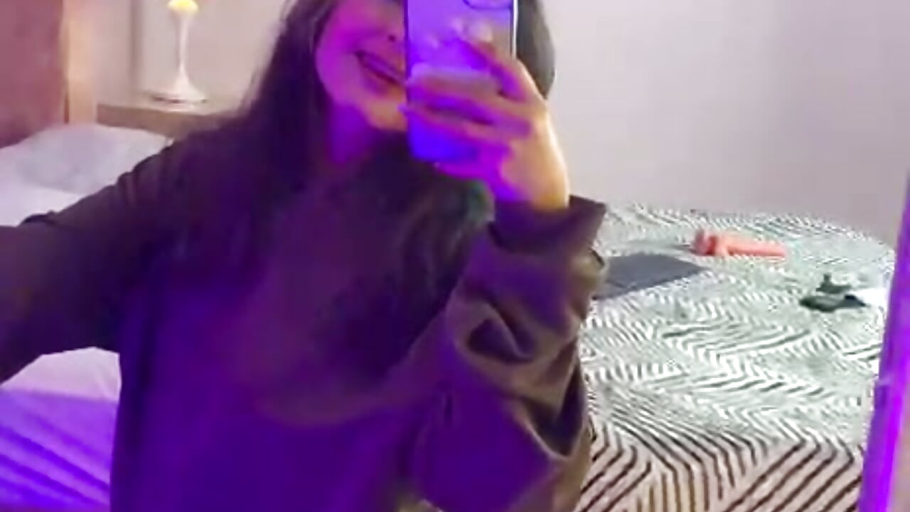 HEY - video di LexyVegaa modella di cam
