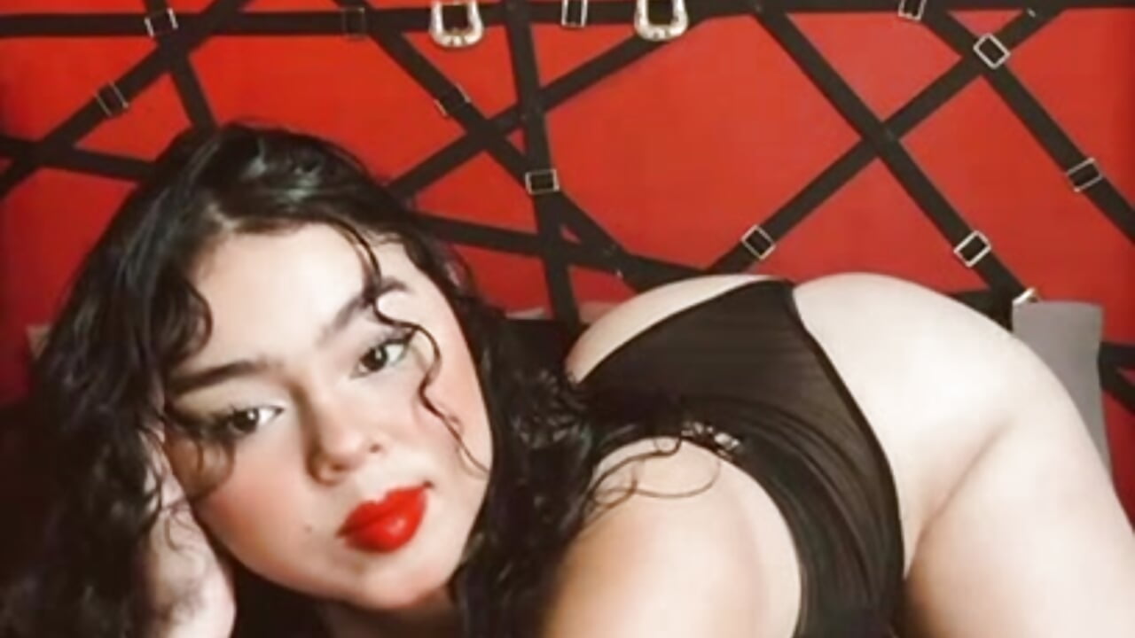 Hot and provocative❤️ - video by april_keith4 cam model