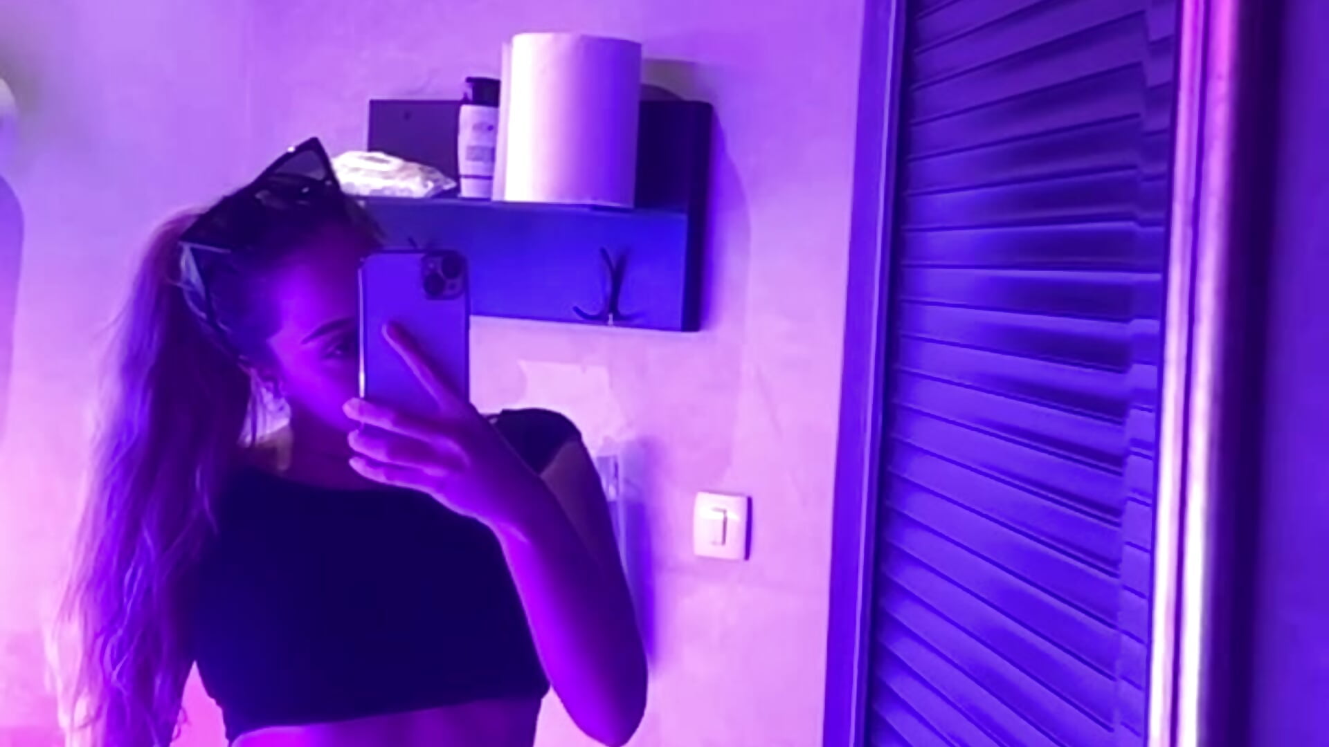 🦄 – video modela na kameri LuxeKiana