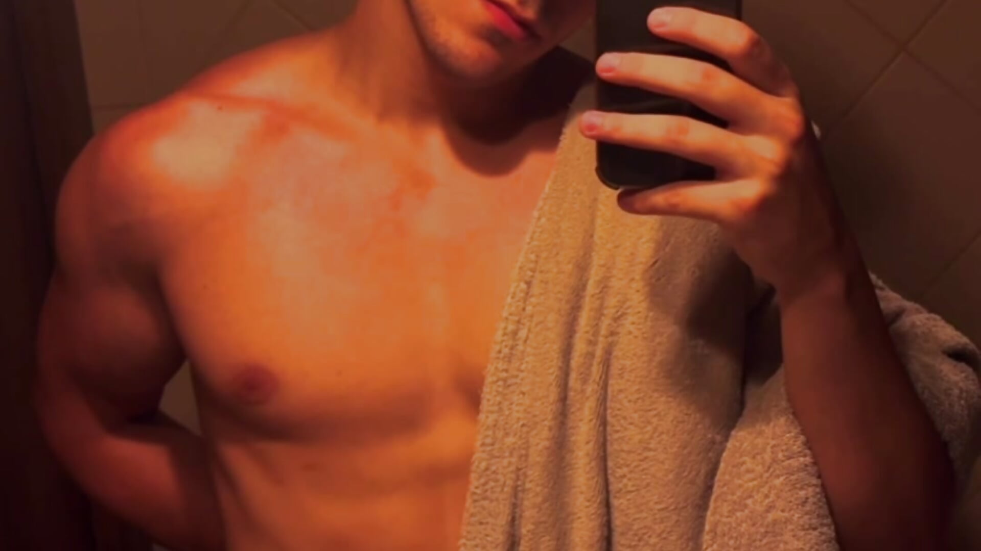 Post shower – video af Just_Matteo cam-model