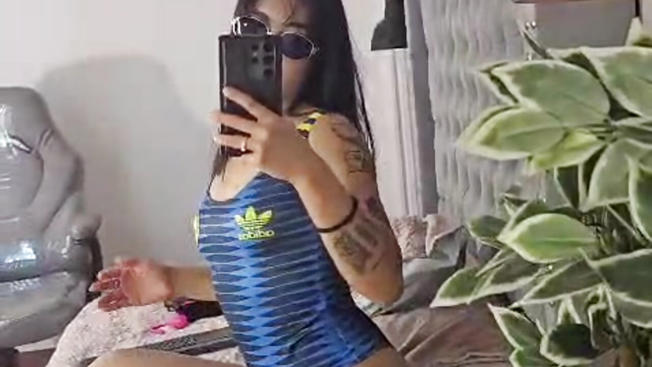 🤤 — filmik Nia_lobo, modela(-lki) na kamerkach