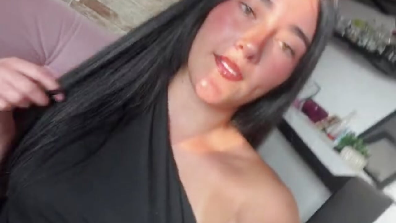 "Kiss me again, wildly..." 🎀 - video by Kairo_colleee cam model