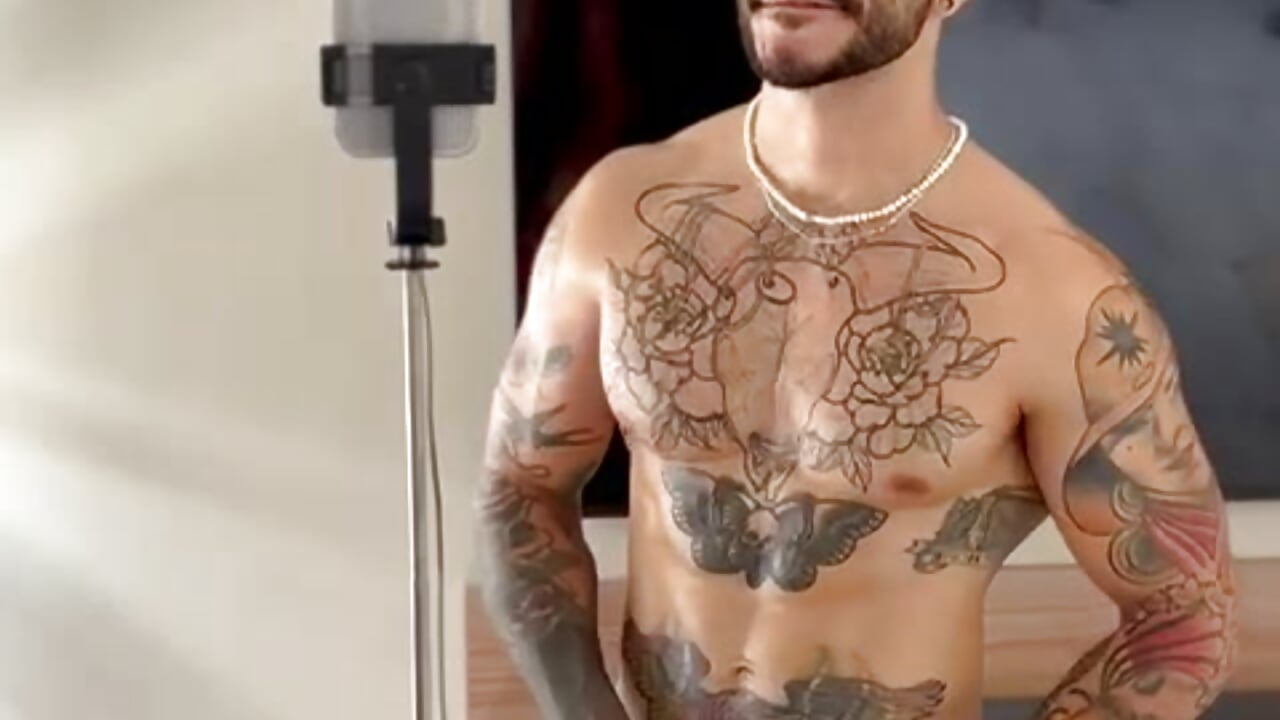 I think it's time for you to get to know me – video od webkamerové modelky Lucas_Amatti