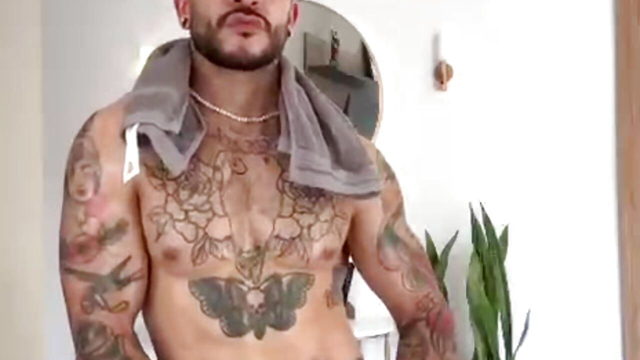 Do u like tattos? – video od webkamerové modelky Lucas_Amatti
