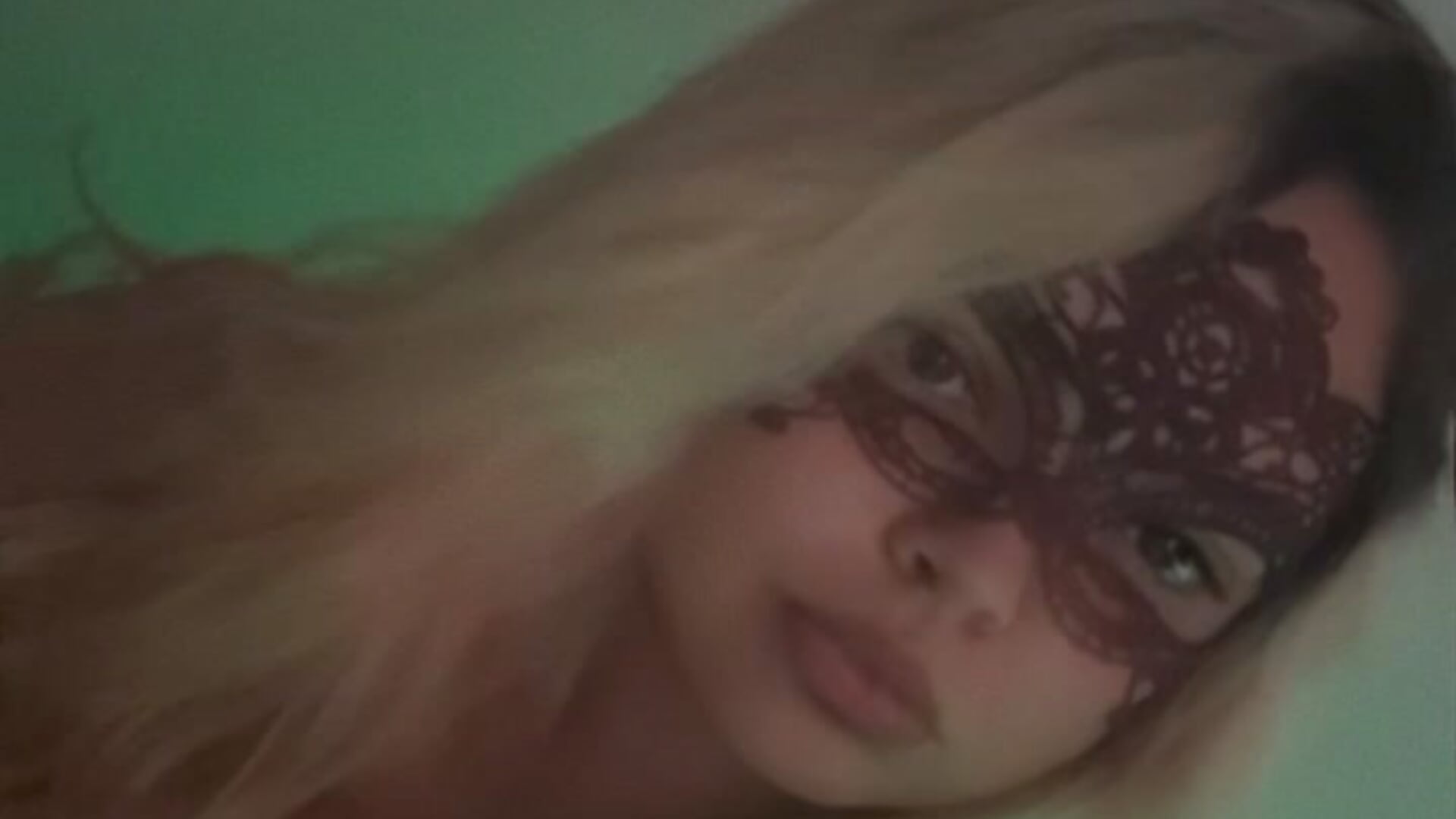 59B60E19-4F99-446D-8802-F9D80BE0B809 - video by Nesliiiiii cam model