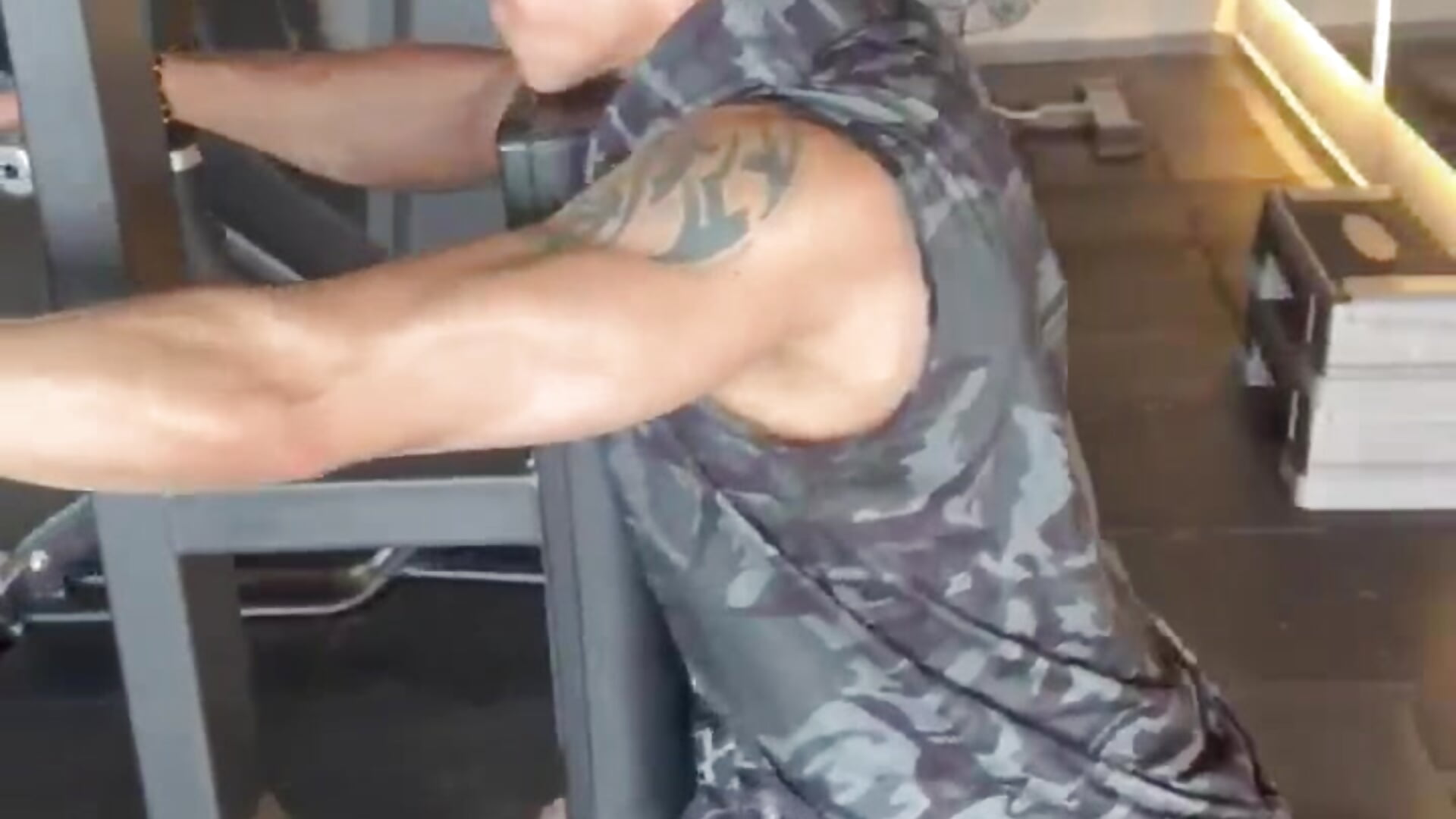 gym 2 — filmik Jake_Taylerr, modela(-lki) na kamerkach