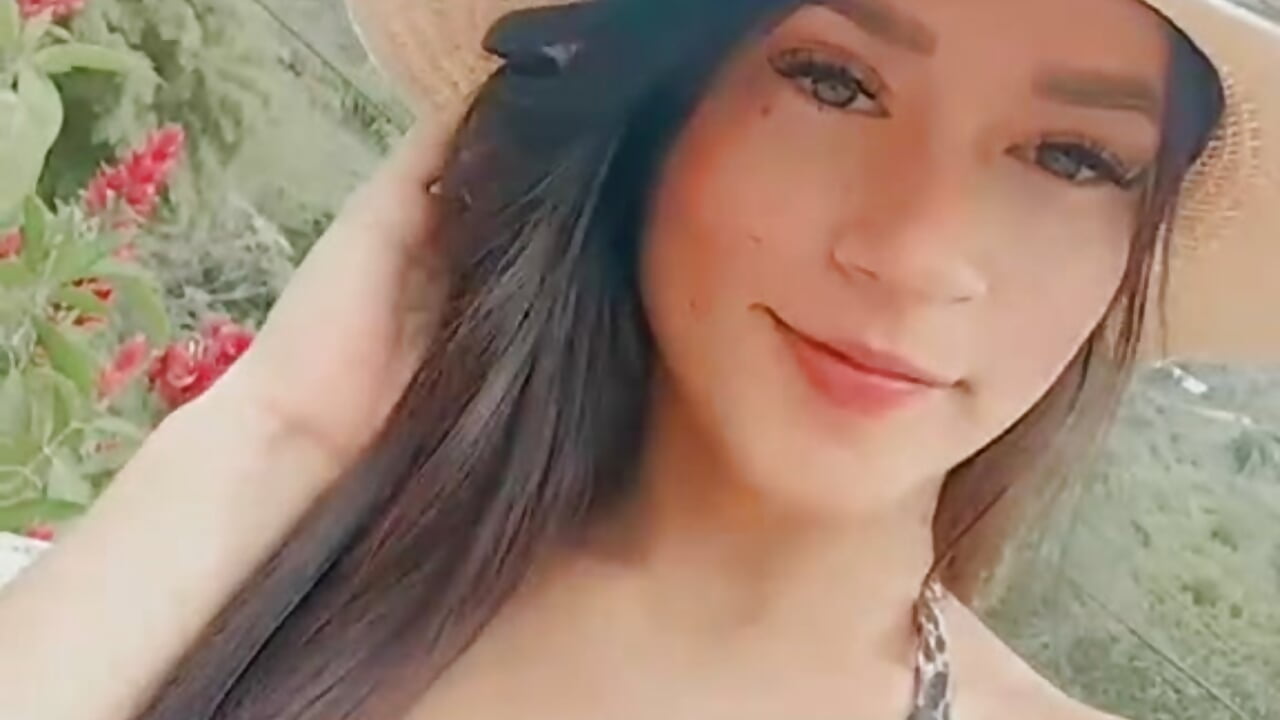 VID-20260623-WA0057 - video van emiliapink cam-model