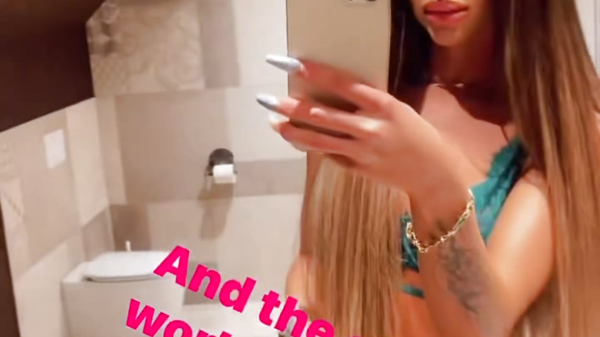 Don’t lose my Instagram posts !🚨💥💋 - video by VixenLive cam model