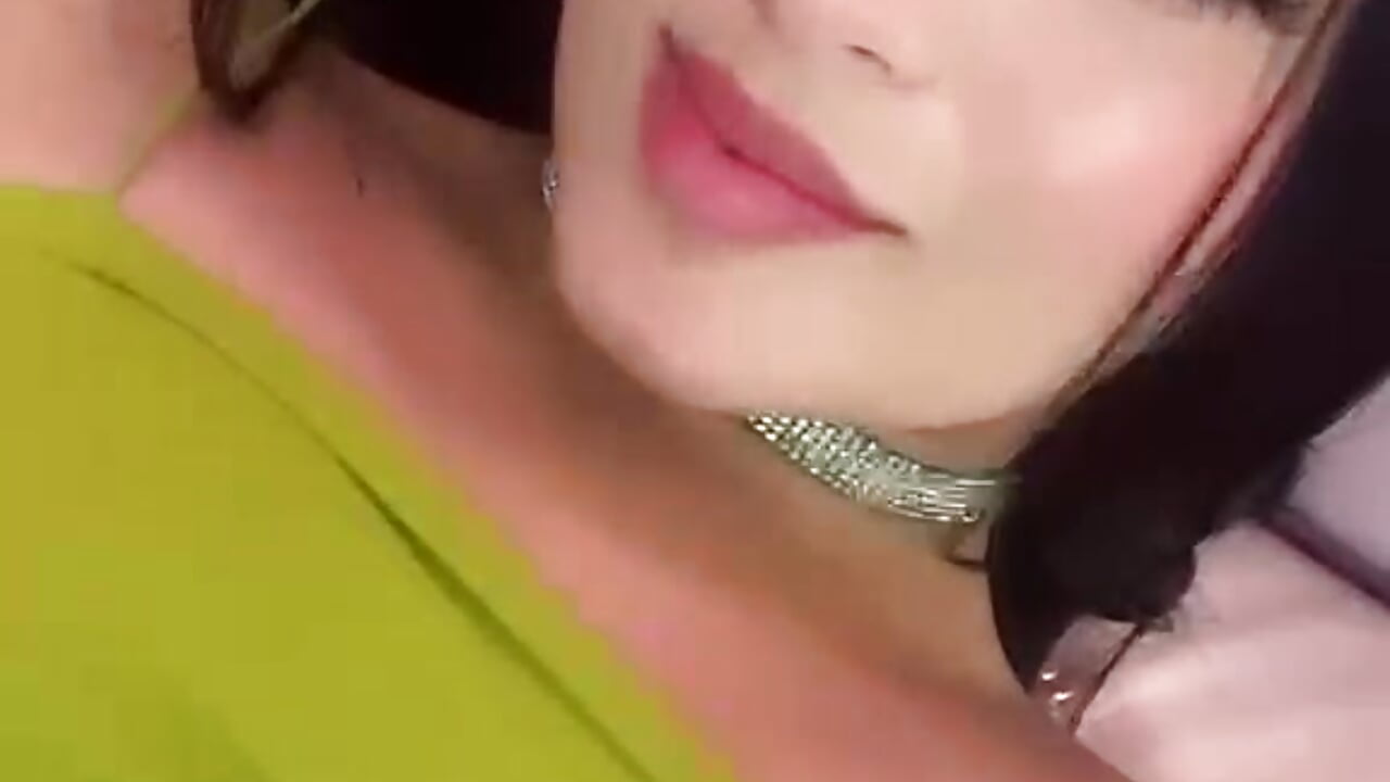 See me 🧚🏽‍♀️ - video by Mia_jenner1 cam model