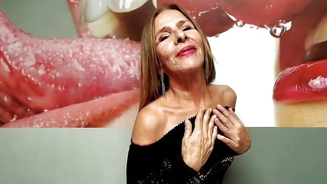 con musica 7 - vídeo de la modelo de cam Isabella_Gomez4