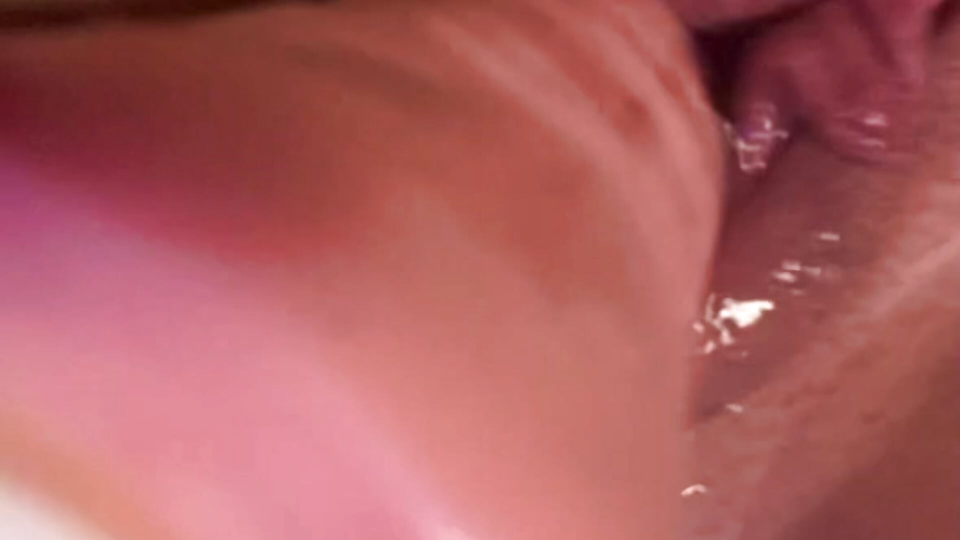 SQUIRTING ON 12 inches 💦😈🍆 - video by kikikitti cam model
