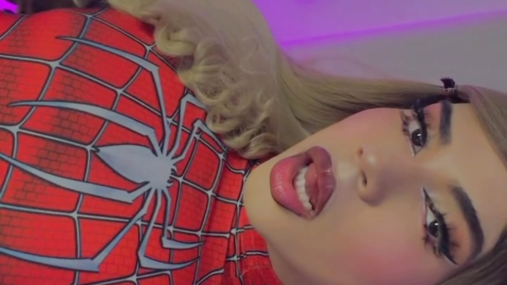 Spider-Girl - video oleh model kamera BrianaAnder21
