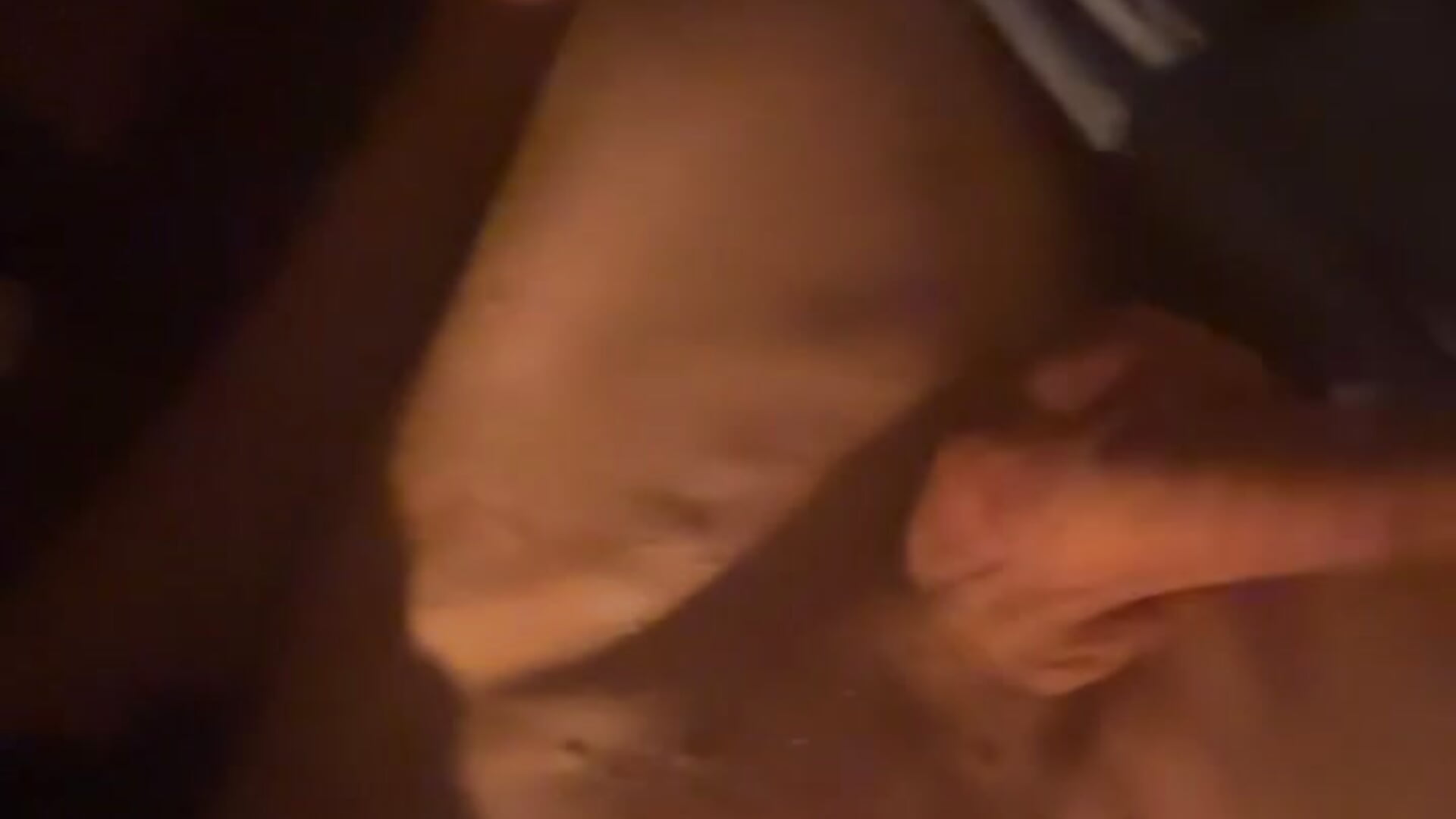 Lekker afkoelen in publiek toilet - βίντεο μοντέλου jerkingjamuel