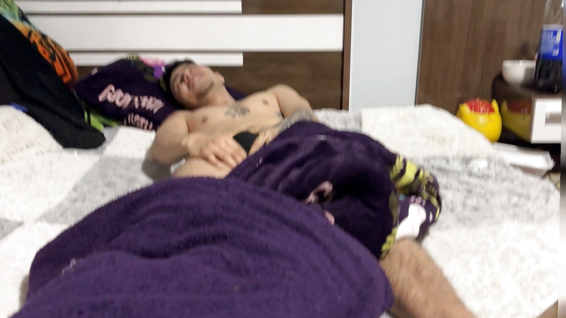 En la camita – video af mincho9 cam-model
