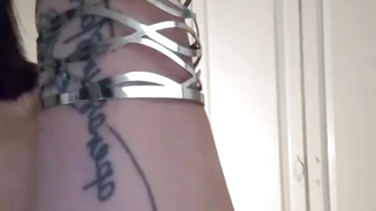 tour my skinny and naked body tattoo - video by NicoleDiamondss cam model