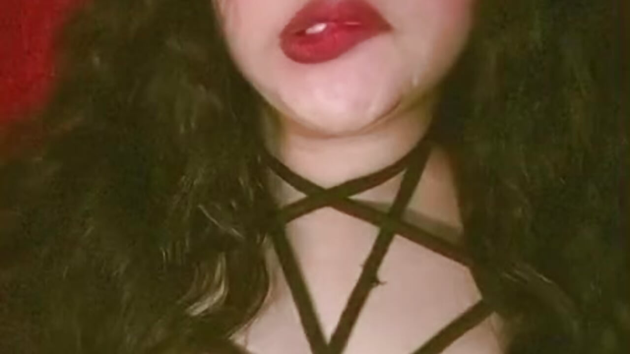 LITTLE TEASE OF ME 💕💋 - video oleh model kamera kamyla_lopez