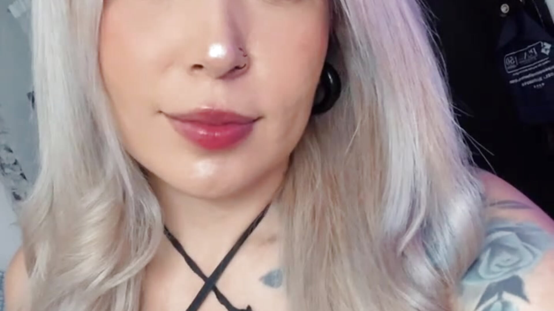 🖤 — filmik Megann_rossex, modela(-lki) na kamerkach