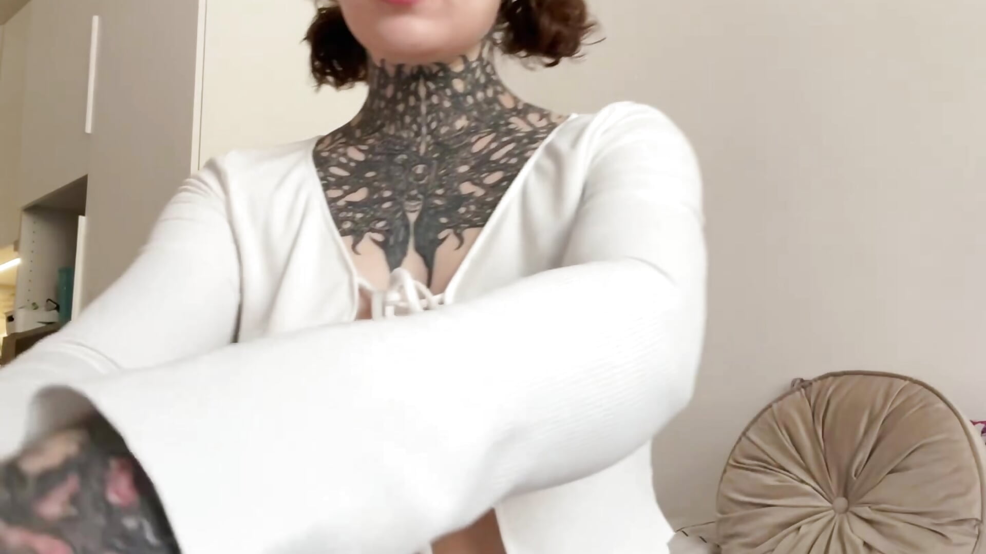 get ready to stream with me! - video oleh model kamera brightmuffin
