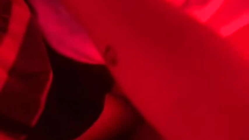 80408460085__CDE5FA76-B7CA-4D7B-88CB-39C8A5FB9598– redlunabby kameramodell videója