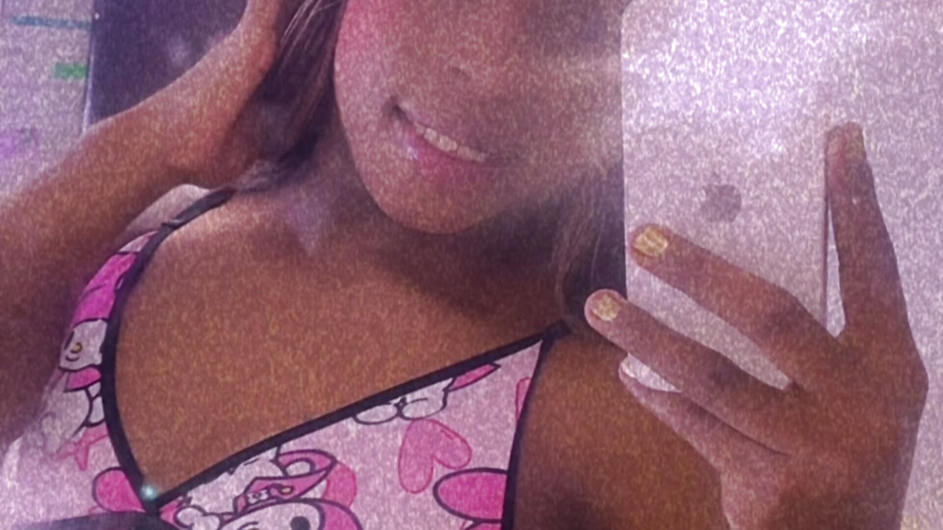 Ashley_Naiara