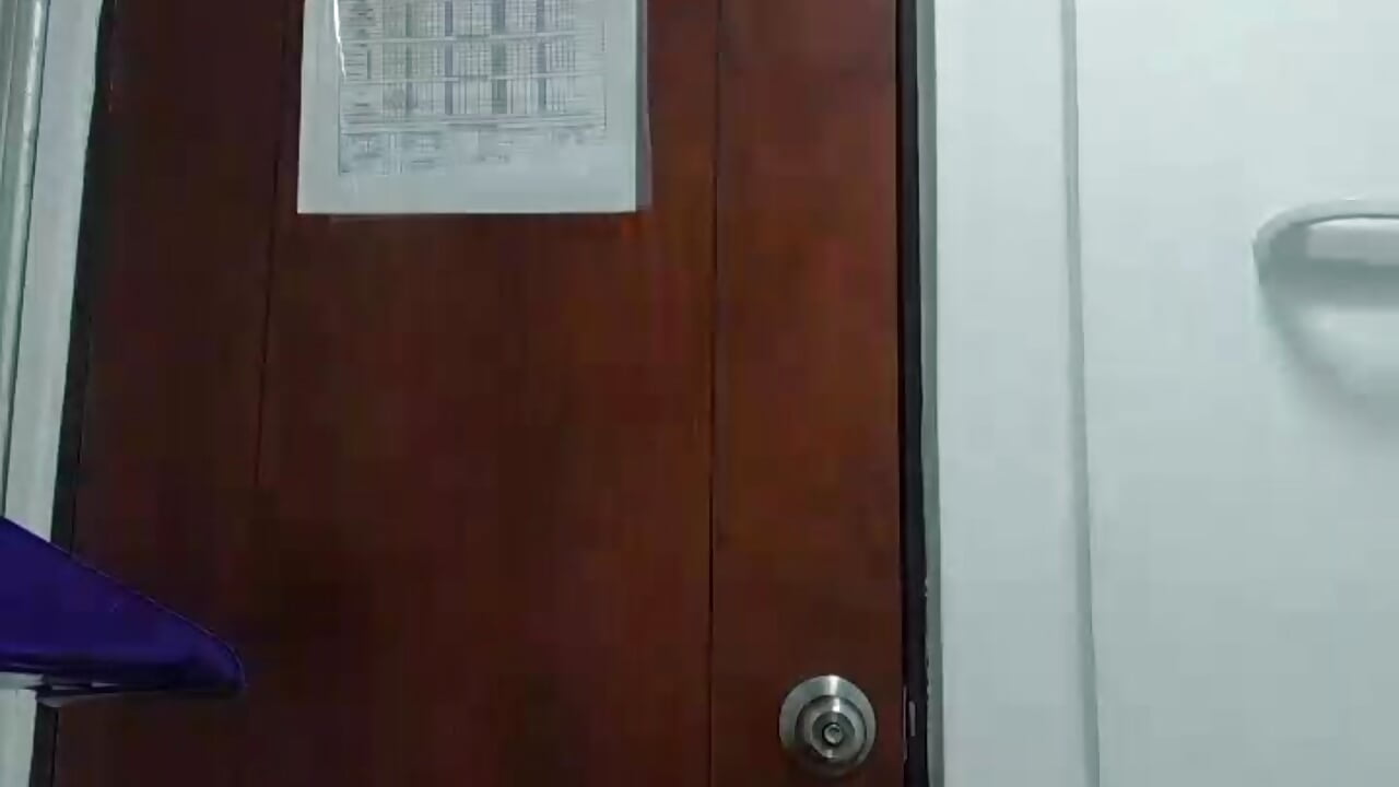 IT WAS VERY HOT AND I HAD TO GO INTO THE BATHROOM TO MASTURBATE😈🔥