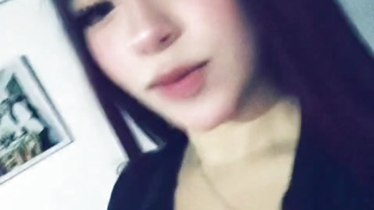 a look that says more than what I want🔥 – video od webkamerové modelky AngelsPhoenix