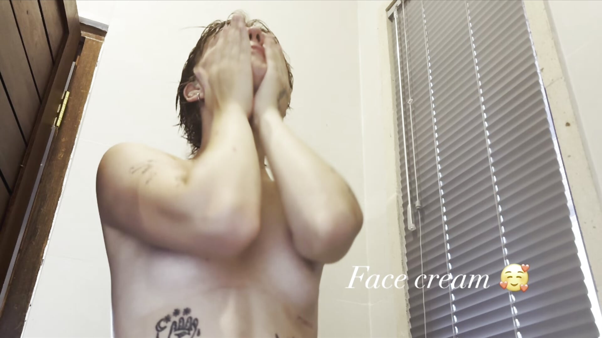 My morning routine－カメラキャストのyourshadowgirl_の動画