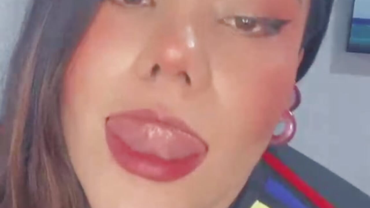Sensual Dance 🖤😏 – video af CamilJoness69 cam-model