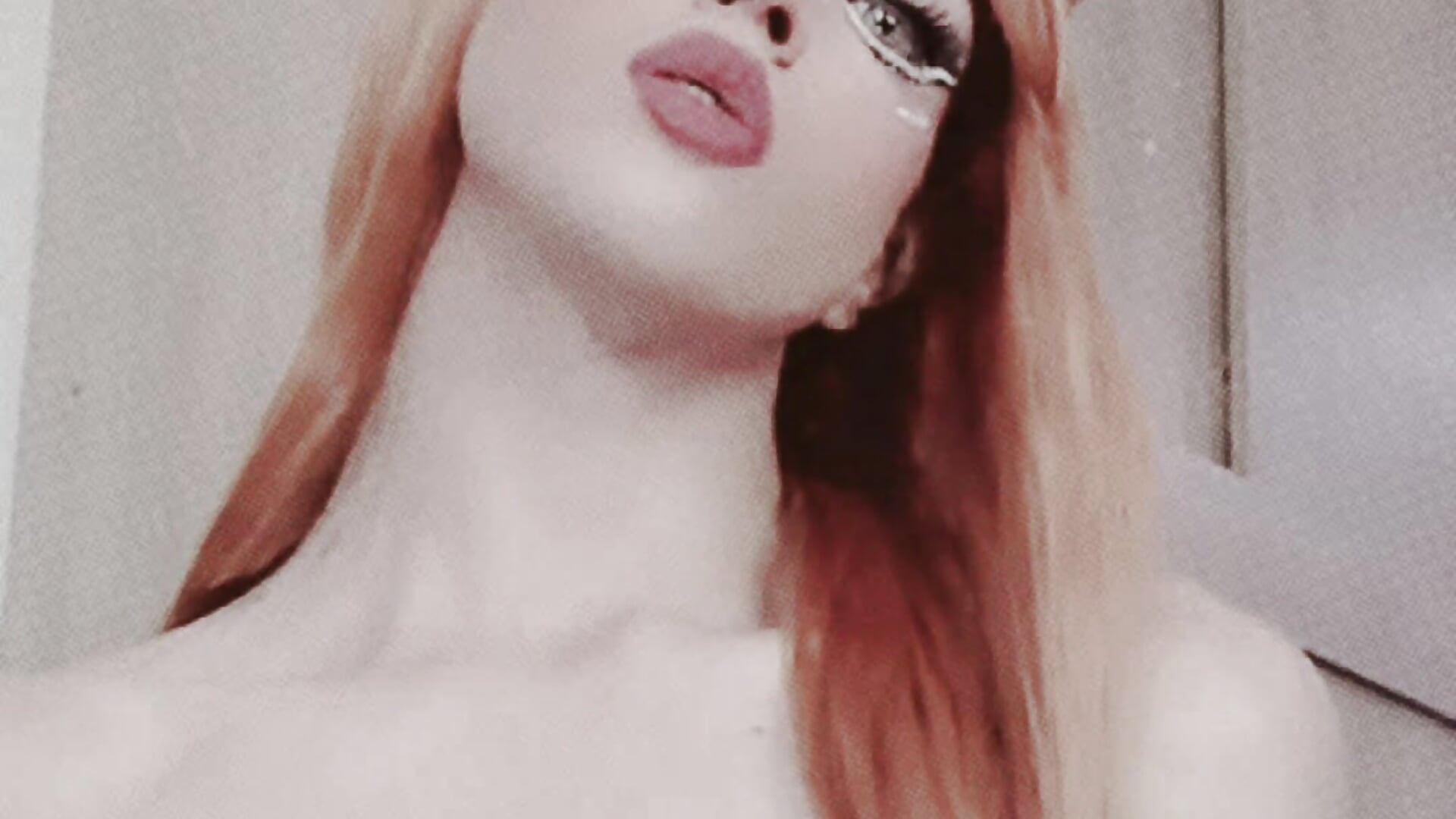 Sexy love - video by esmeraldasexycutee cam model