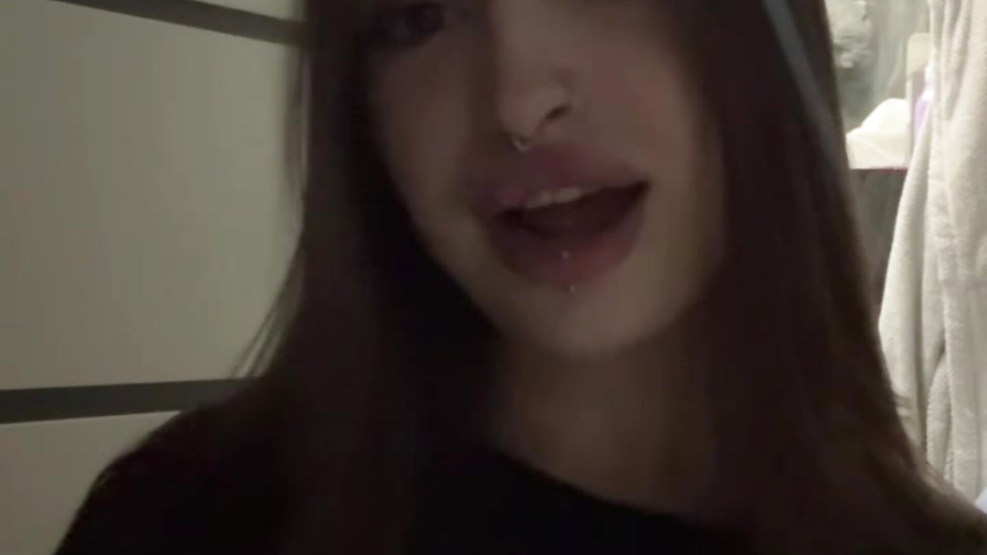 me <3 - video by GawrLara cam model