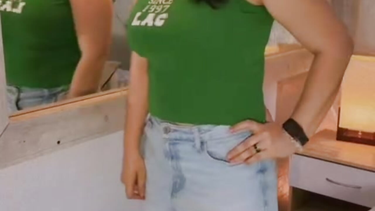 Welcome to my worl 💜 – video modela na kameri Antonella_Saa