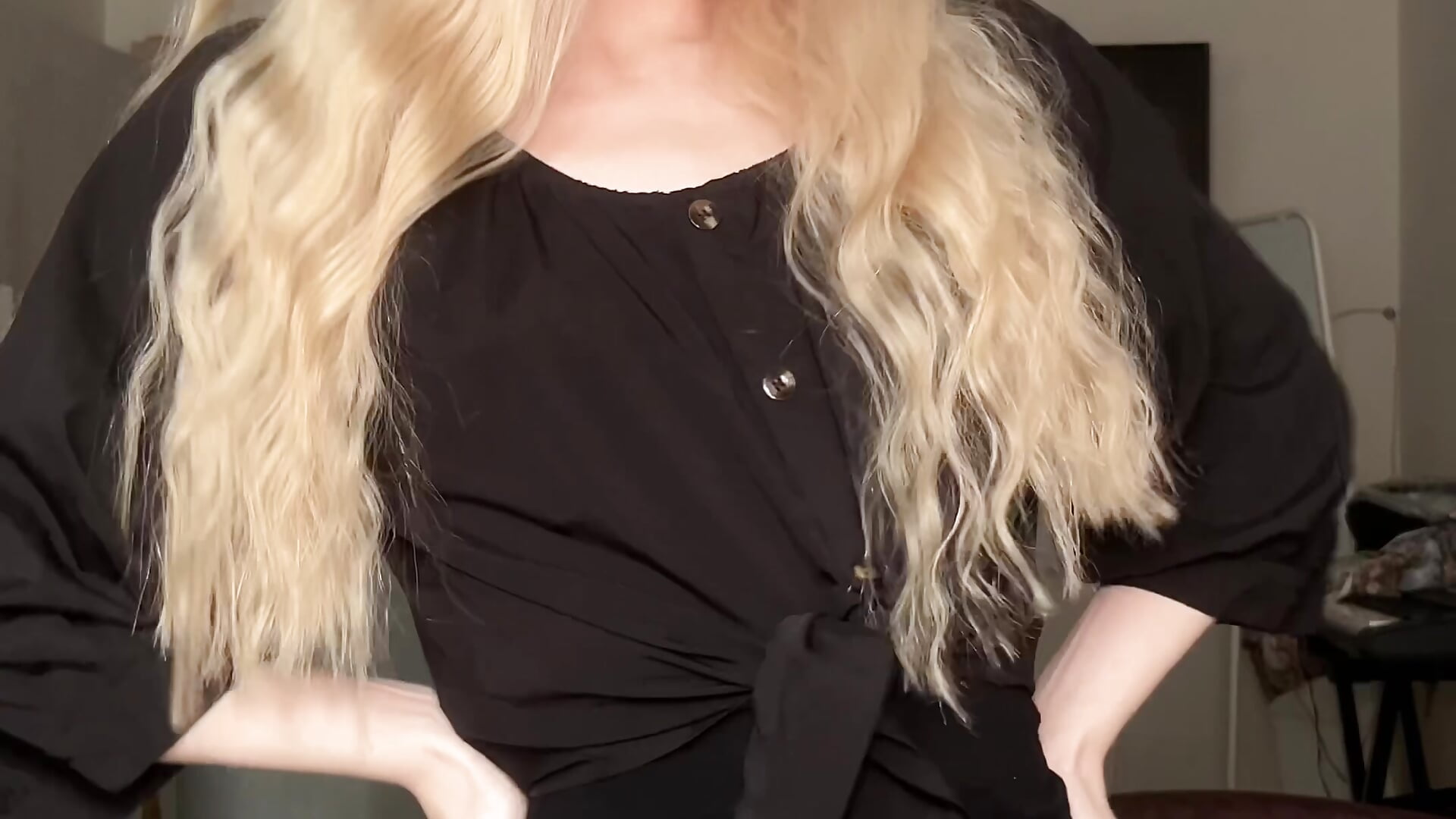 black onion 🌑 - video by Ankasuuue cam model