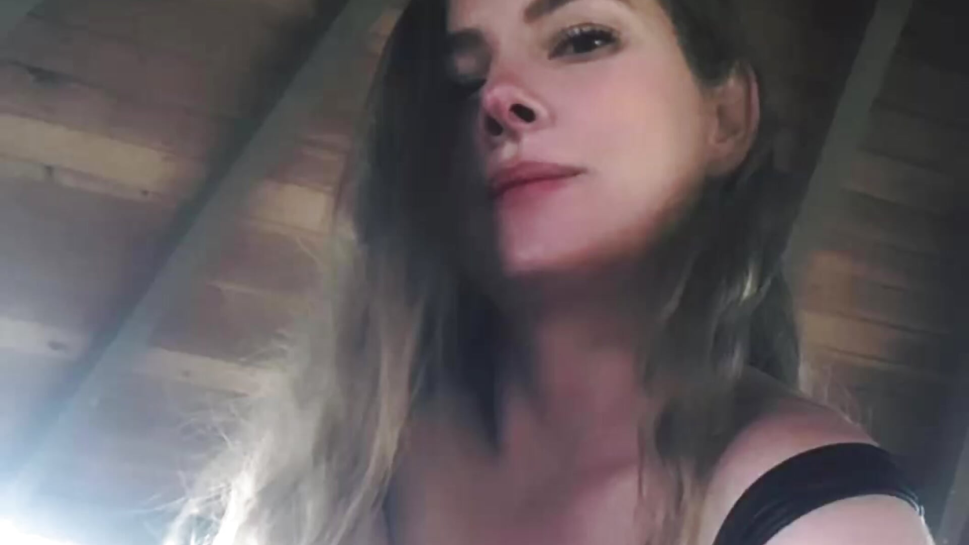 v14044g50000d7mielnog65uff81tk8g - video by Blondie_angie cam model