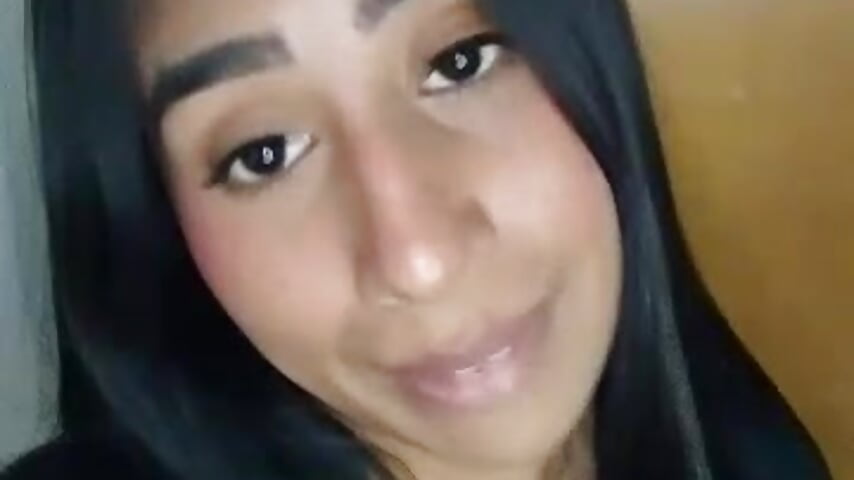 Hola mis amores - video by alice_xoxo_ cam model