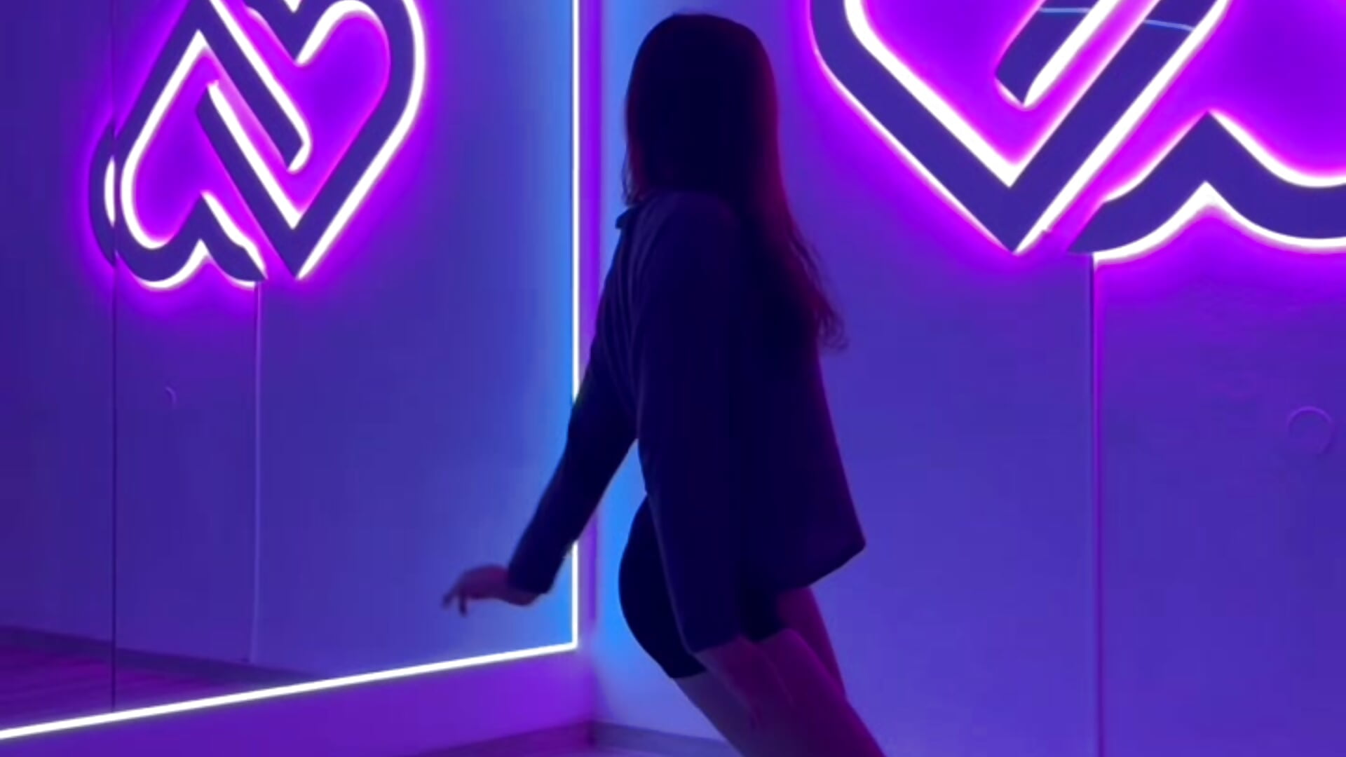 dancin – video af TabithaKua cam-model
