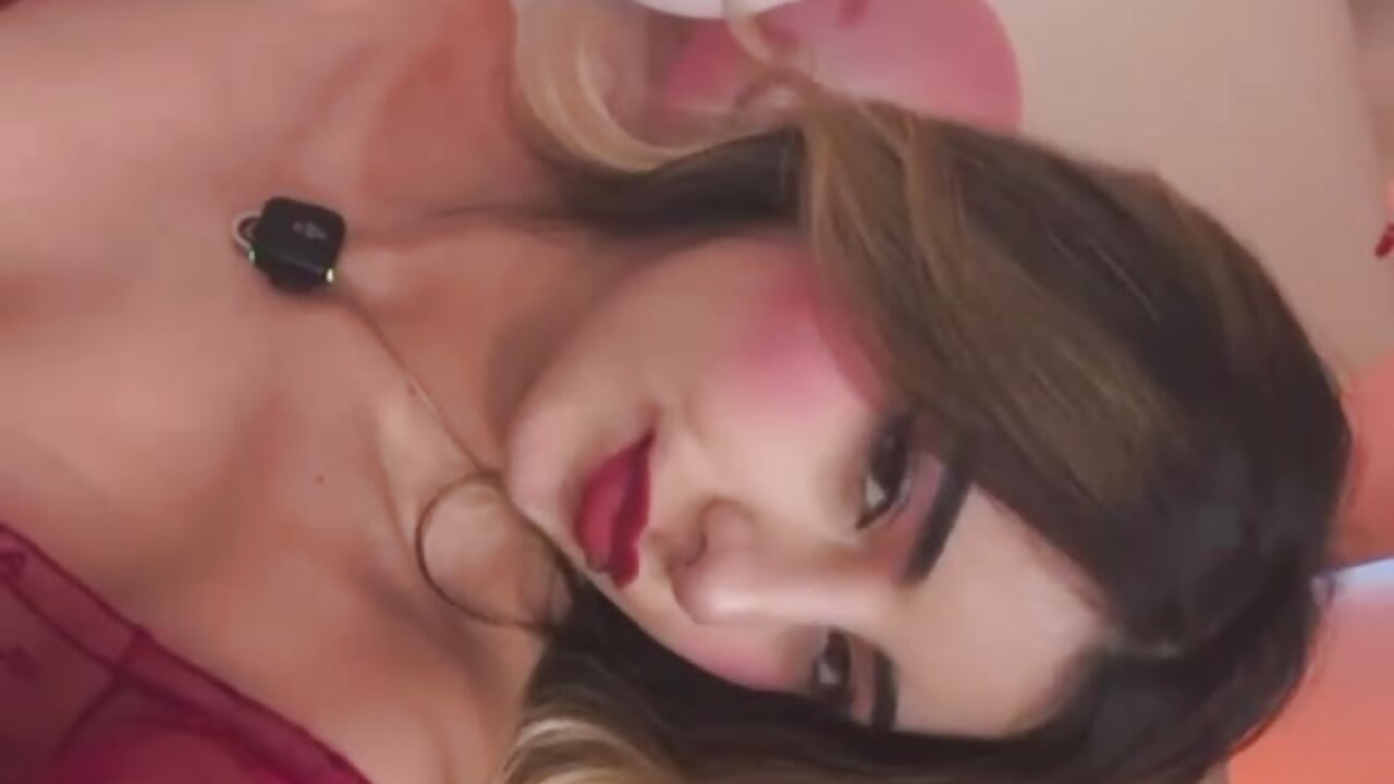 Red - video by Miss_Rouseev cam model
