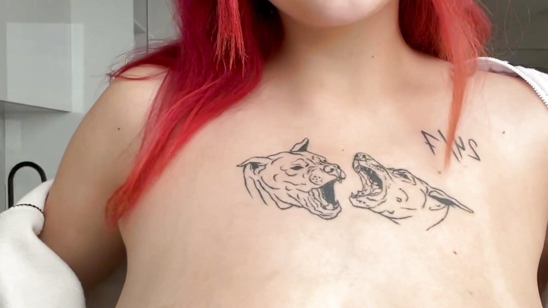 boobs - video av Nyvera cam-modell