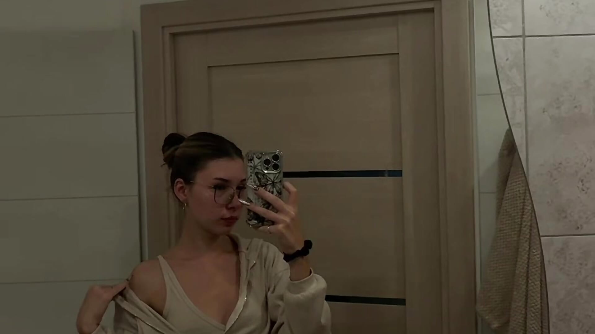 💋 - video by lily_cat cam model
