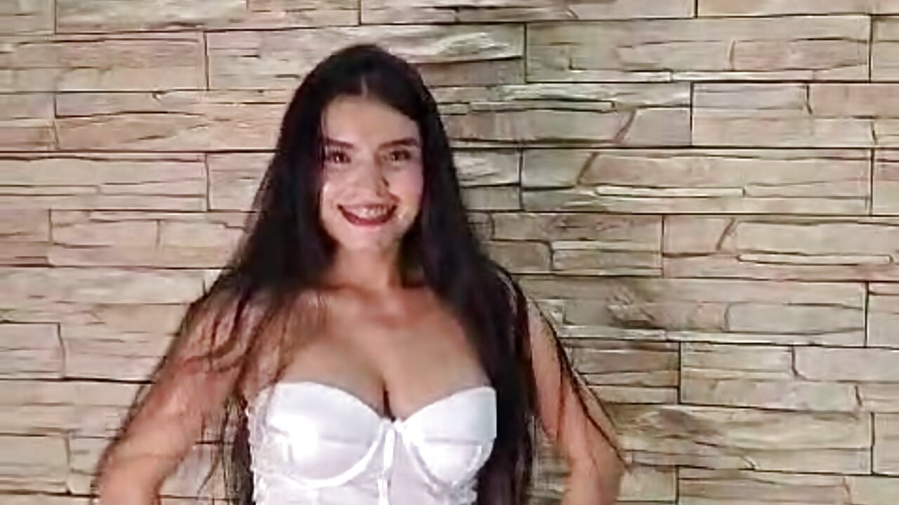 Welcome to my room - clip cu _SaraGrey model videochat