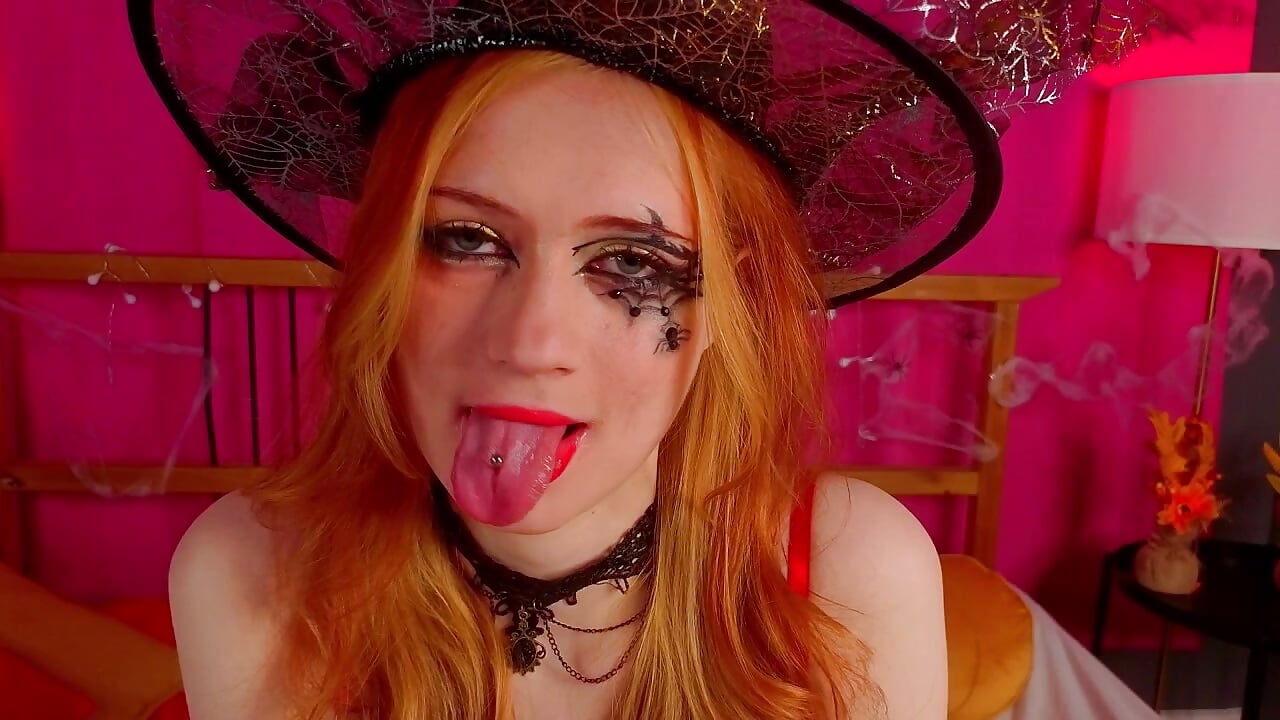 my piercing – video od webkamerové modelky HannaWalton