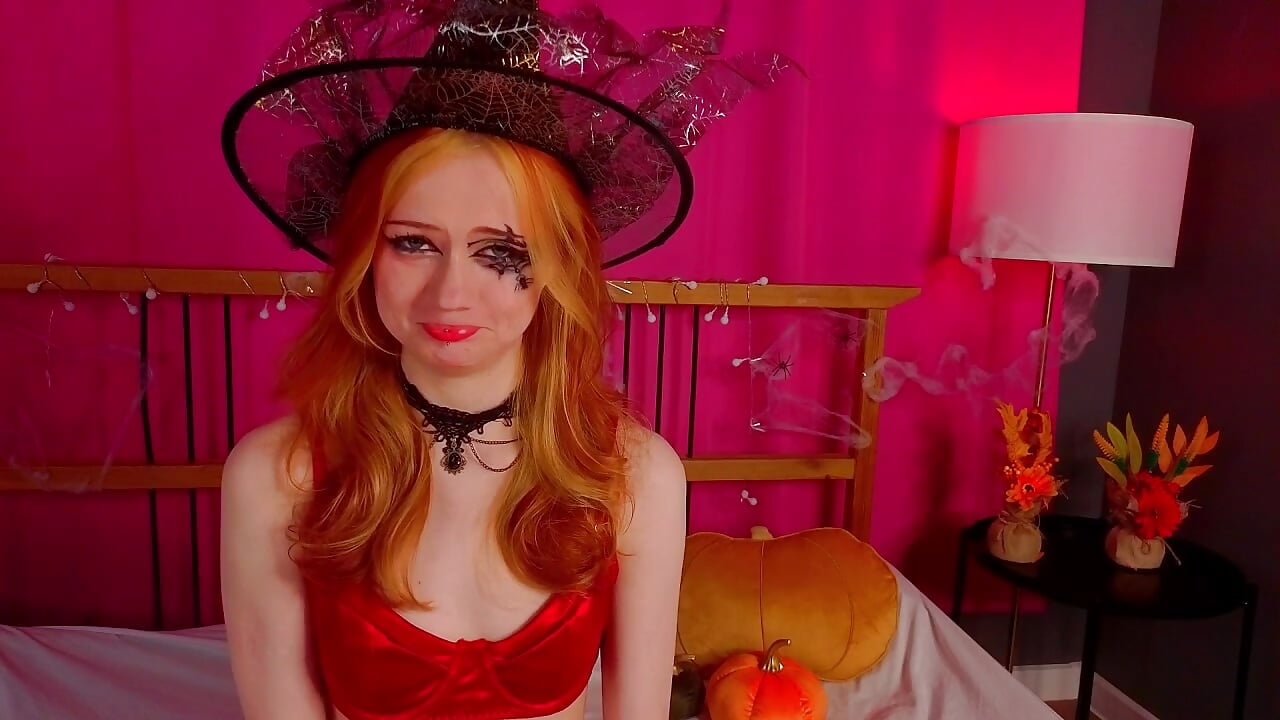 Halloween bOoO – video od webkamerové modelky HannaWalton