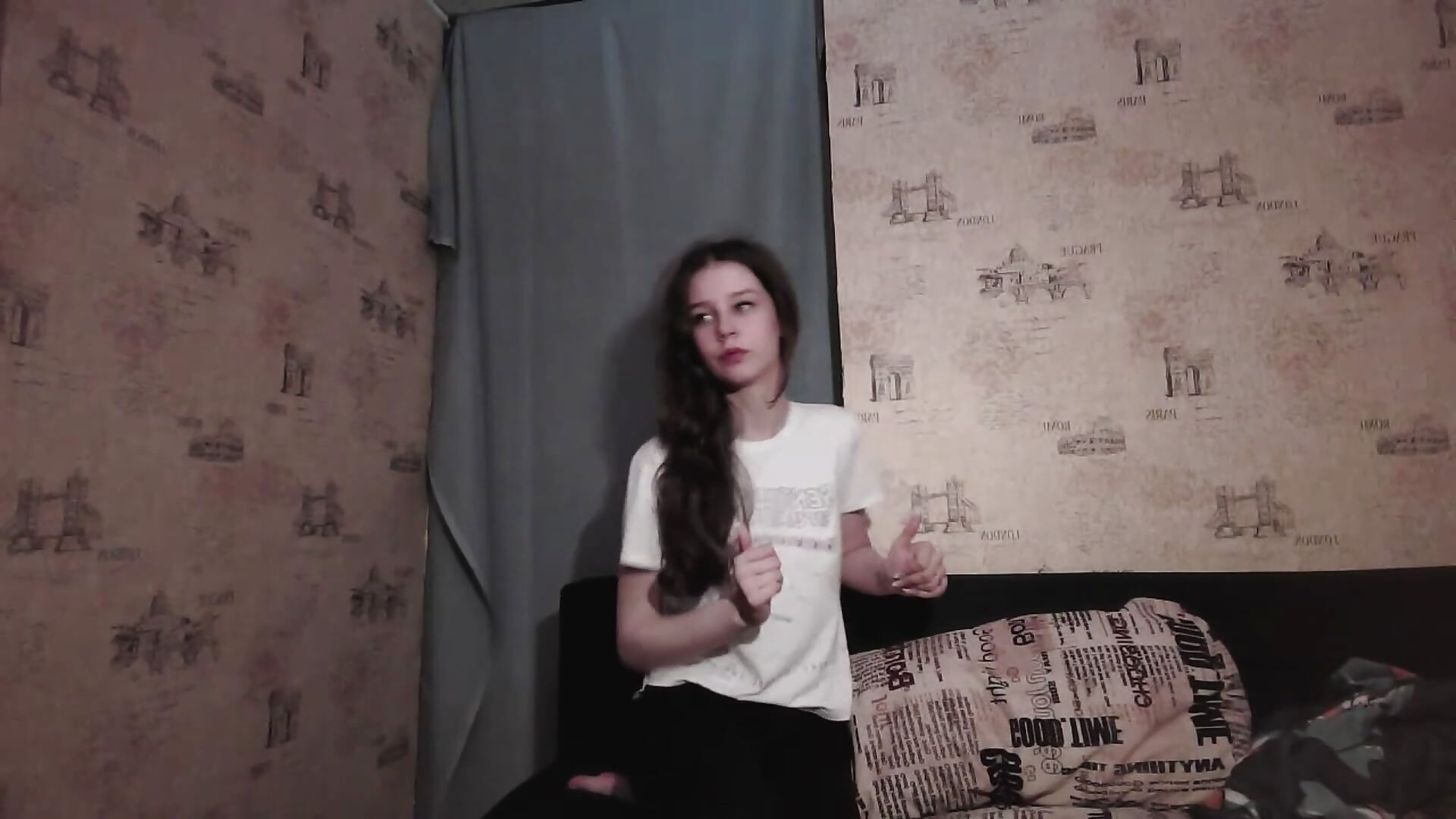 cute - video by ElinoreHuxman cam model