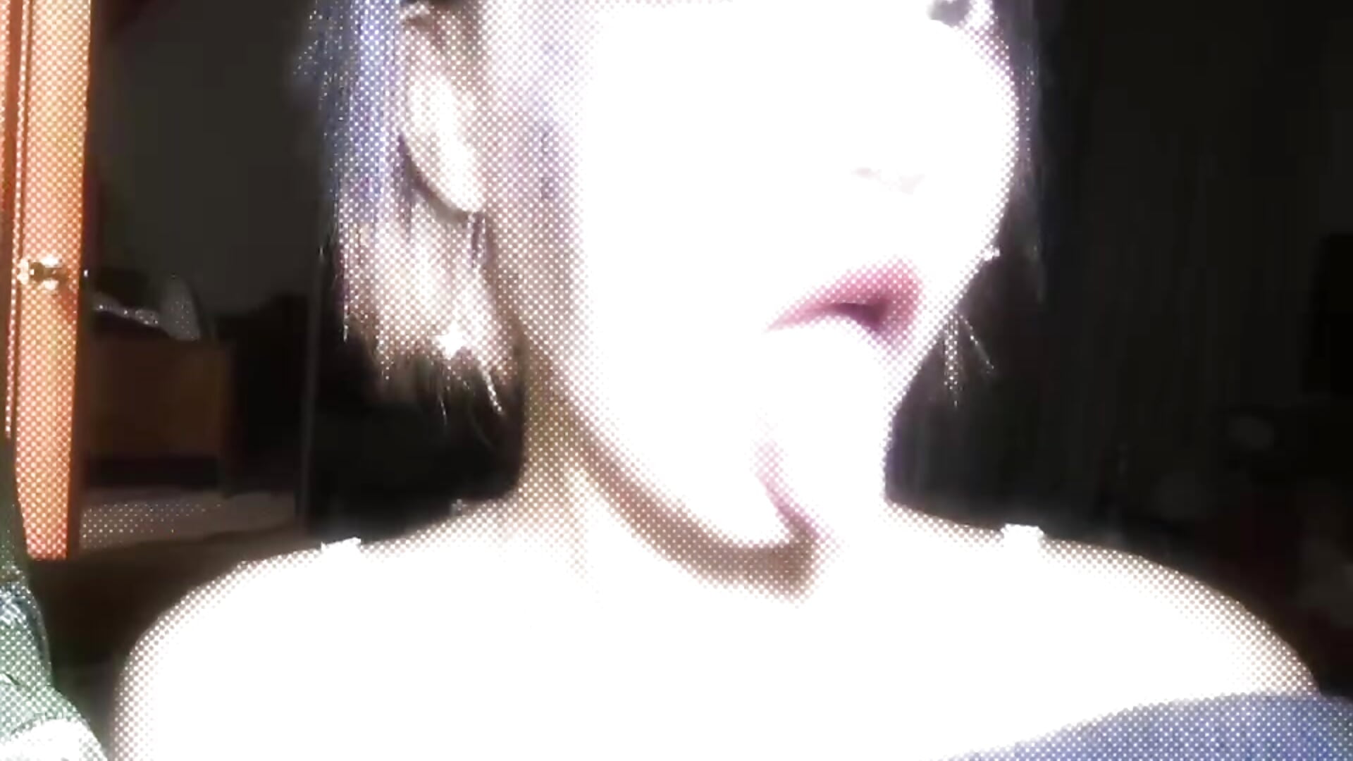 I was surprised that the tongue was long xD – video modela na kameri AdaJoaans