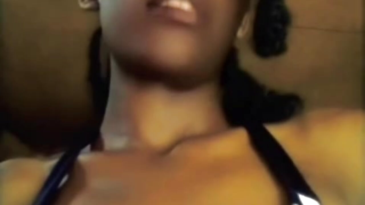 Mwaaa - vidéo du modèle de showcams divah25